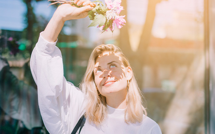 sun protection, UV rays, damaging light, healthy skin care routine