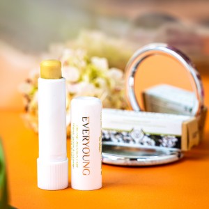 Yarrow & Cinnamon Vitality Lip Balm 5,5g  (Everyoung Organic Plus Skin Care)
